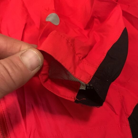 ENDURA, running/ rain jacket, medium, excellent near new condition - Picture 4 of 12
